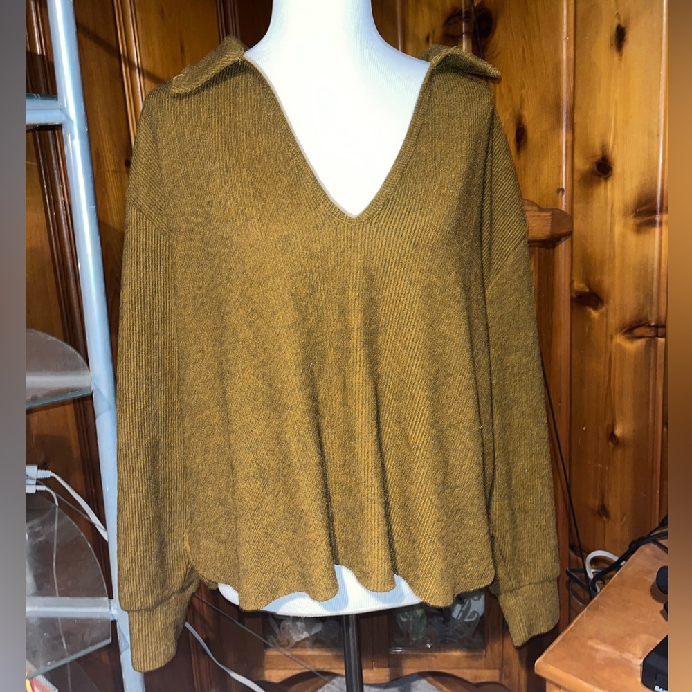 Urban outfitters long sleeve sweater. Yellow/brown/gold. size large